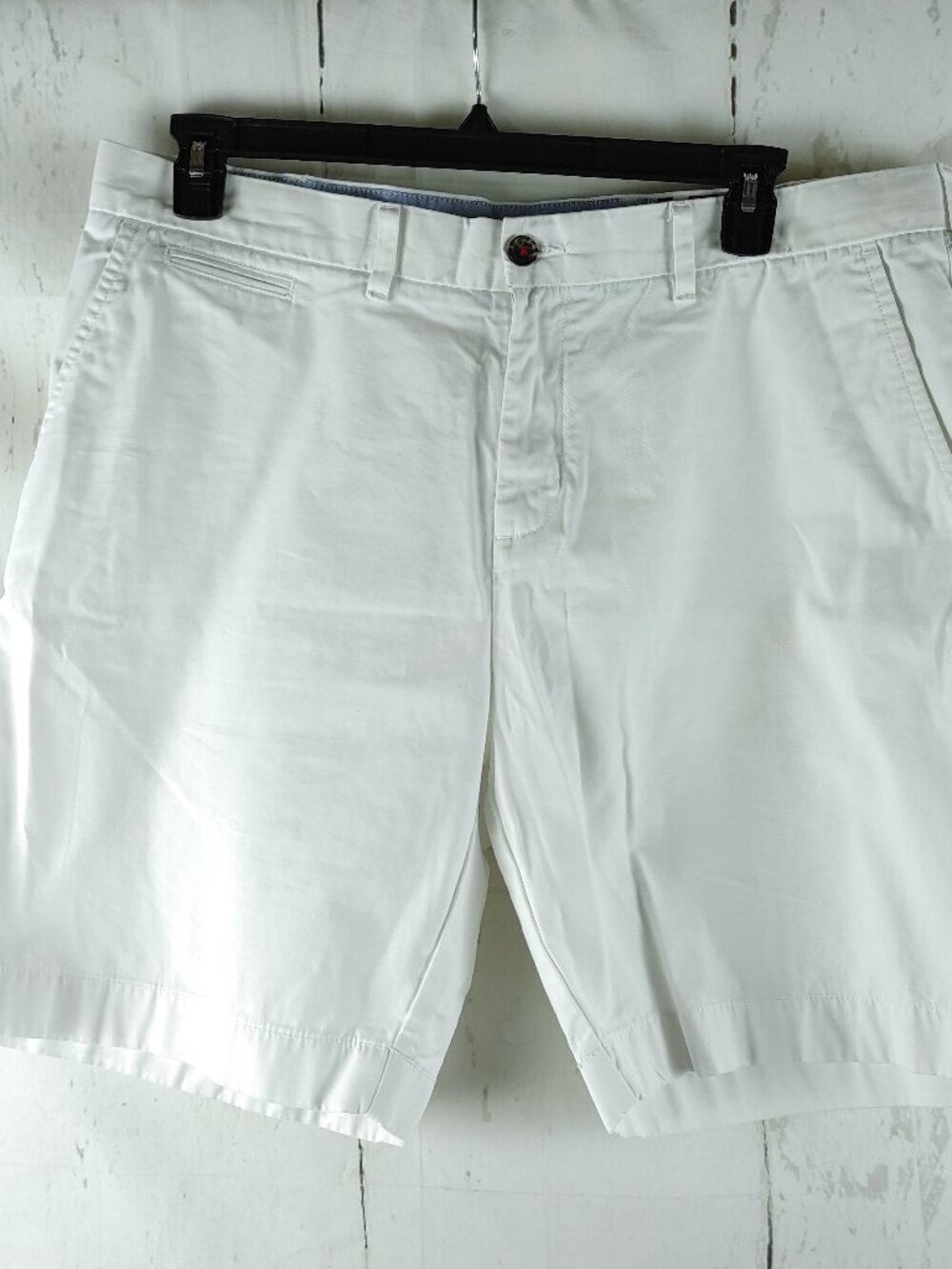 Tommy Hilfiger Men's White Chino Shorts Size 38 Casual Flat Front 38x8.5